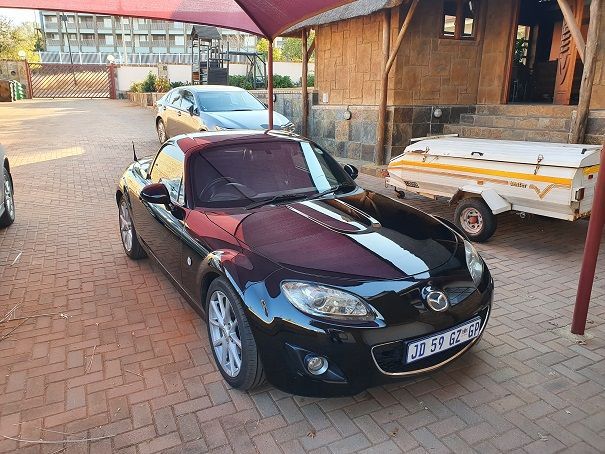 2011 - Mazda MX5 NC2 (Hennie Crous)